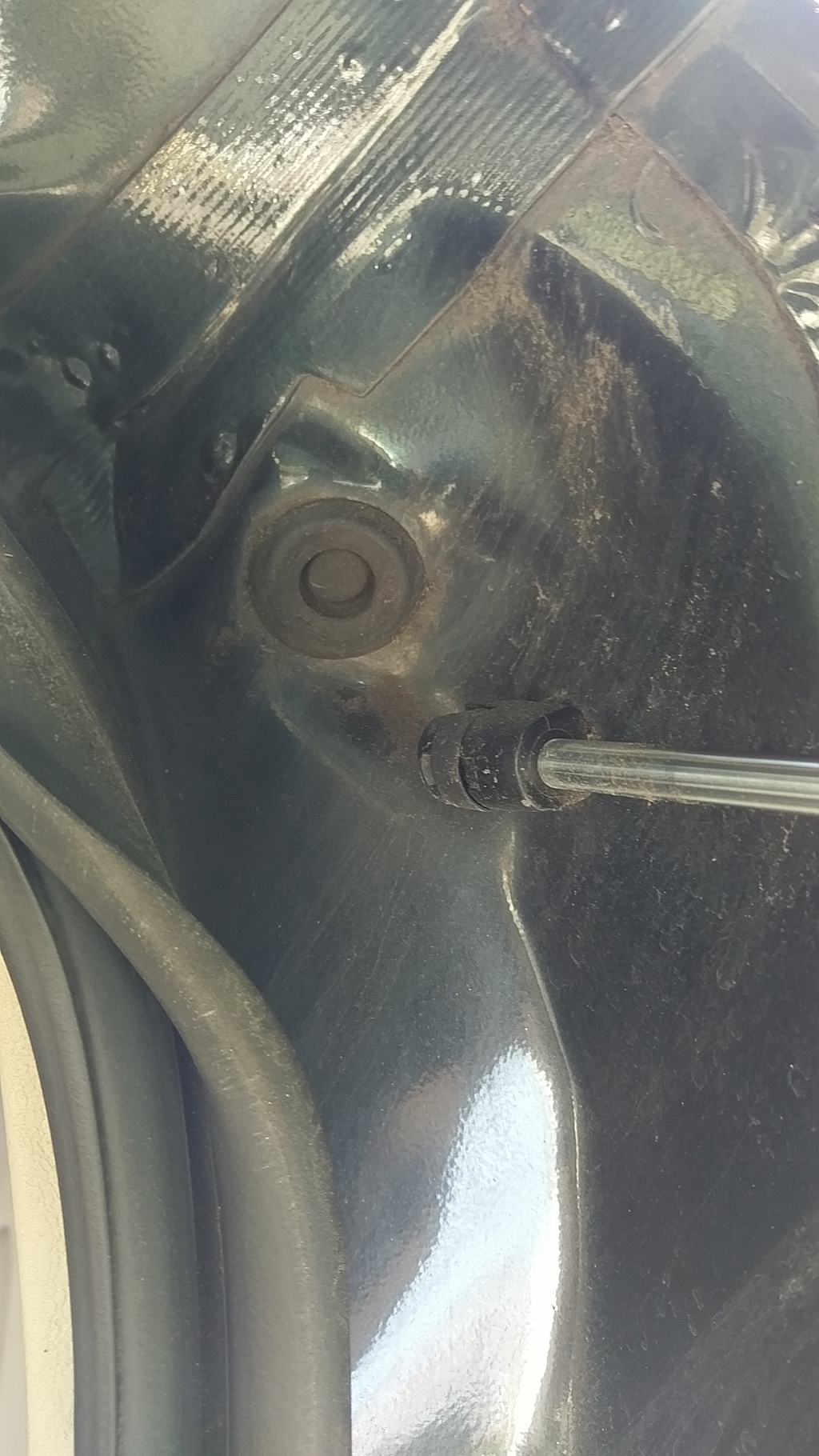 Body Side of the Gas Lift Cylinder