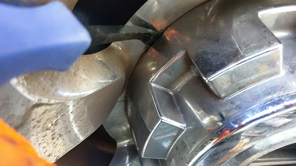 Remove Hub Cap