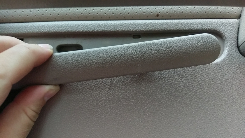 Snap in screw cover