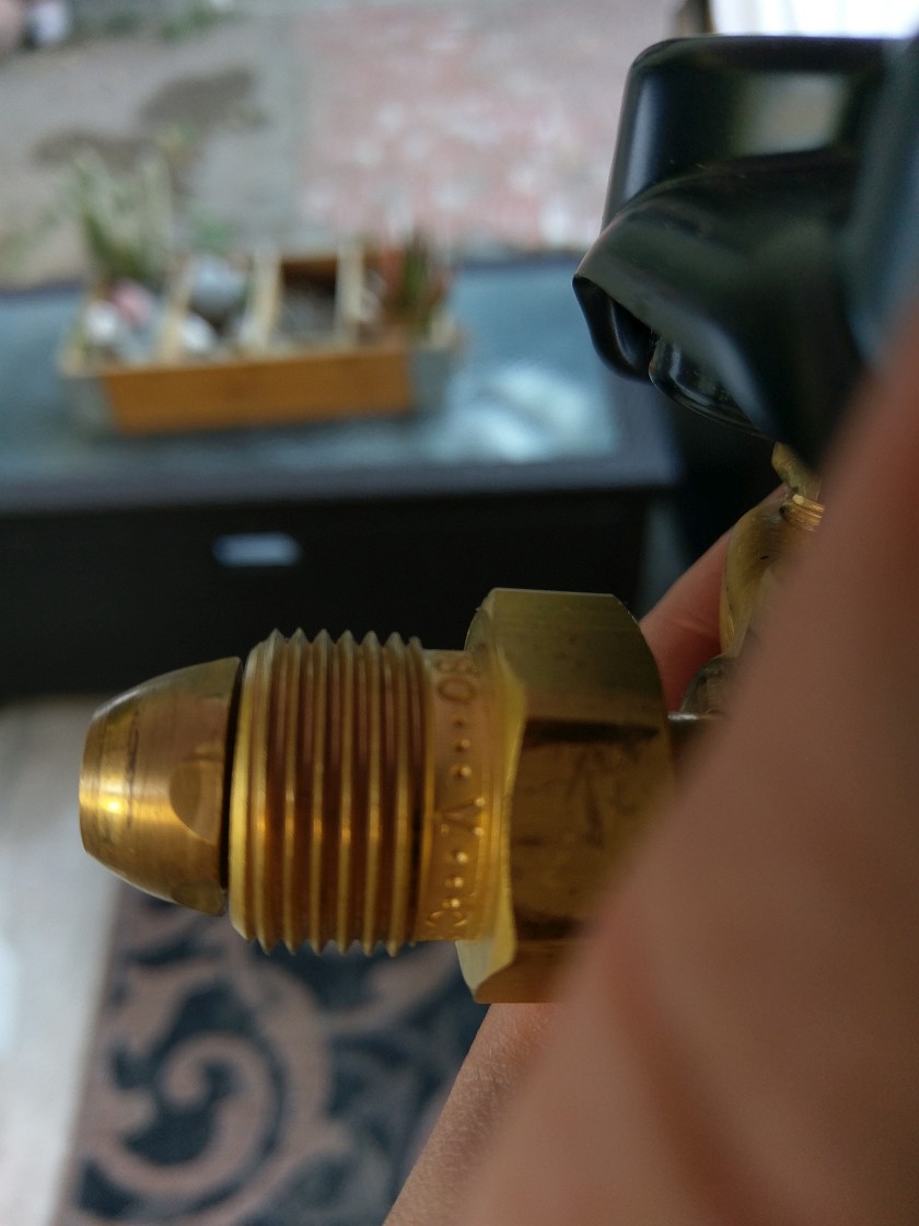 CGA-580 Fitting