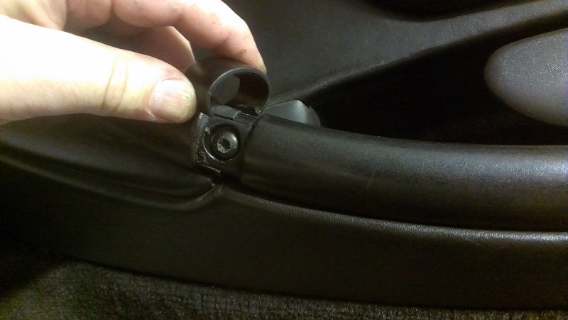 Porsche Boxster - Re-install bolt covers