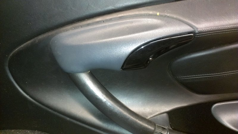 Porsche Boxster - Latch Removal